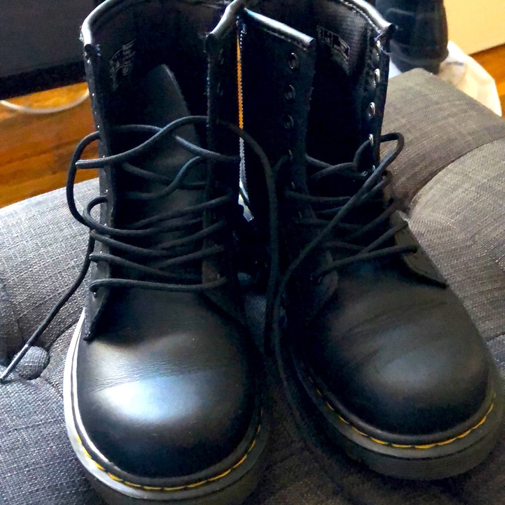 Dr. Martens kids boot